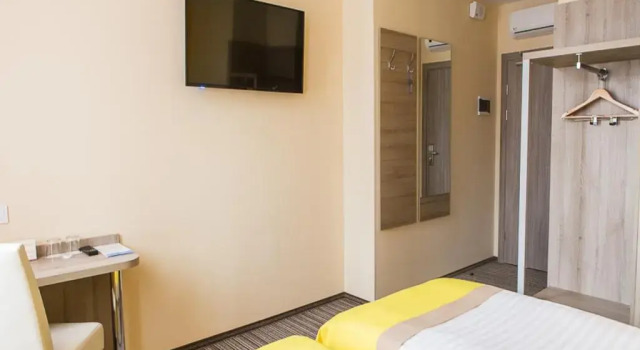 Номер Standard Raziotel Kyiv Yamska