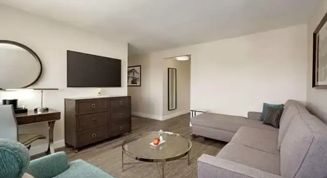 Четырёхместный люкс c 1 комнатой Hotel Ballast Wilmington, Tapestry Collection by Hilton