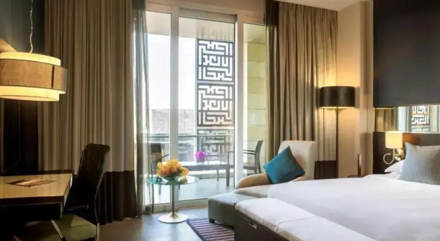 Люкс с 2 комнатами с балконом The Abdali Boulevard Hotel