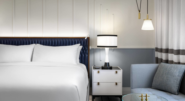 Двухместный номер oceanfront Cadillac Hotel & Beach Club, Autograph Collection