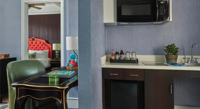 Люкс Premier Graduate by Hilton Providence