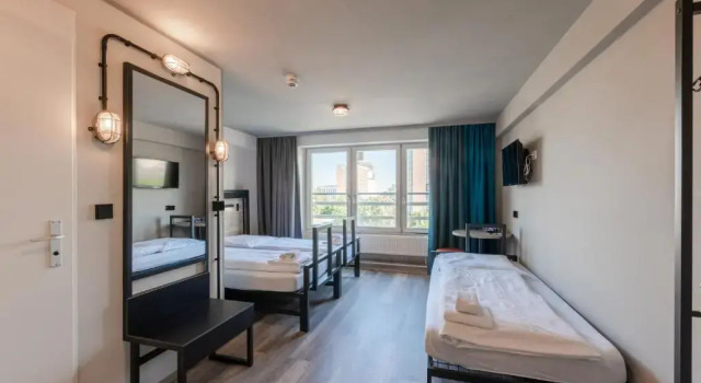 Трёхместный номер a&o Hamburg City