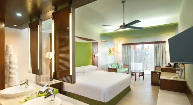 Полулюкс Barcelo Bavaro Palace - Всё включено