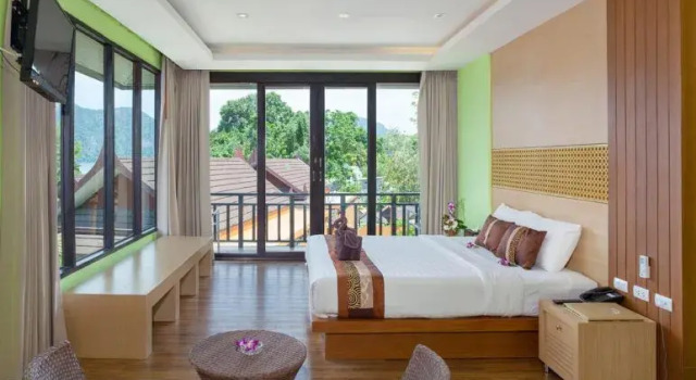 Двухместный номер Superior Phi Phi Long Beach Resort & Villa