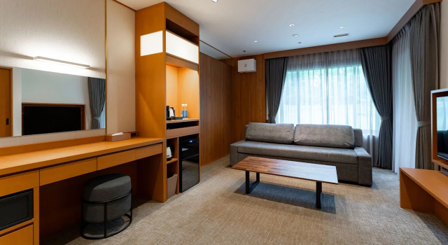 Четырёхместный Suite East Wing Concept Superior Hotel Sierra Resort Hakuba