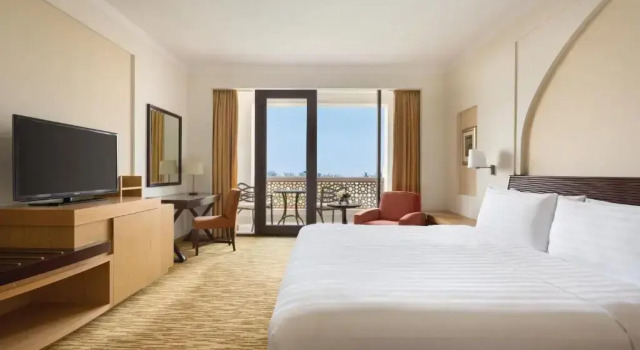Двухместный номер Al Bandar Deluxe с видом на море DoubleTree By Hilton Muscat Al Waha