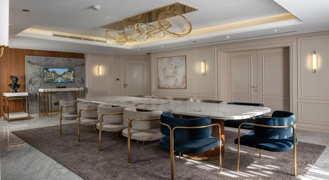 Четырёхместный люкс Royal Triumph Luxury Hotel