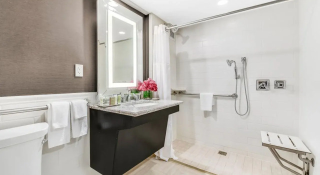 Номер Classic Le Meridien Washington, DC, The Madison