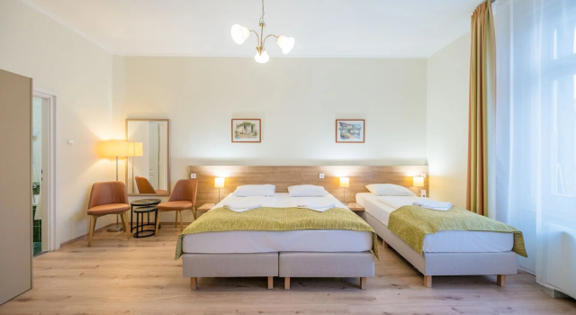 Четырёхместный номер Baross Hotel by Mellow Mood Hotels