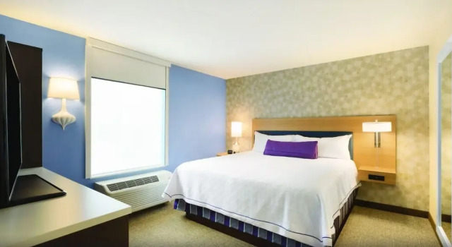 Двухместный люкс Mobility / Hearing Accessible Roll-In Shower Home2 Suites by Hilton Houston Willowbrook