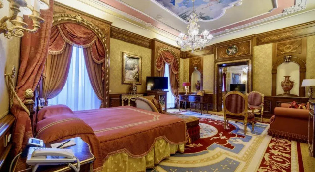 Двухместный люкс Hemingway Grand Hotel des Iles Borromées & SPA