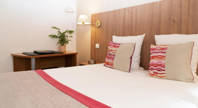 Двухместный номер Hotel Corona -Rodier