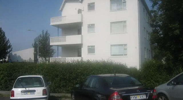 Guesthouse Bina, Забронировать Отель Отели Хёвюдборгарсвайдид с парковкой, Парковка