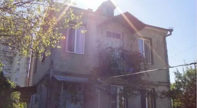 Guest House Lakoba 32