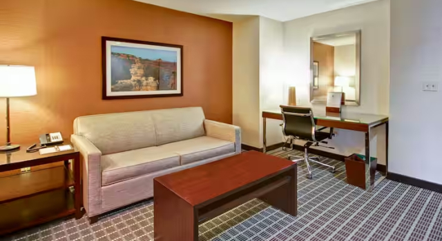 Двухместный полулюкс DoubleTree by Hilton Hotel Flagstaff