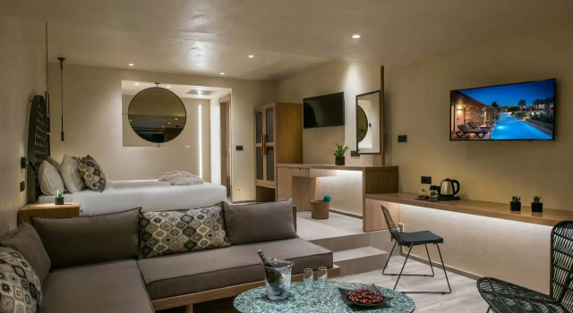 Люкс Swim Up Petousis Hotel & Suites