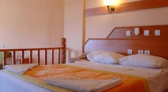 Двухместный номер Standard Amos Hotel