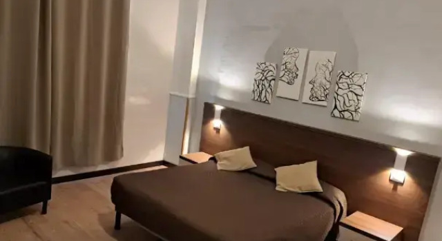 Трёхместный номер Hotel Leone