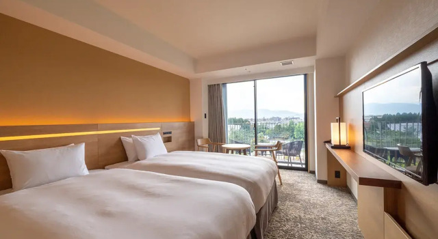 Двухместный номер Угловой с балконом и с видом на парк Отель Umekoji Potel Kyoto