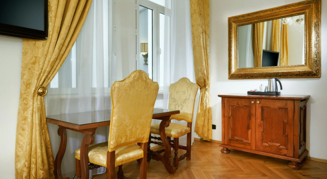 Budget with interior corridor view Double room Charles Bridge Palace