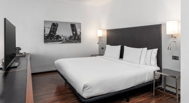 Двухместный полулюкс AC Hotel La Finca by Marriott