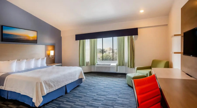 Четырёхместный номер с видом на океан Days Inn by Wyndham Monterey Downtown