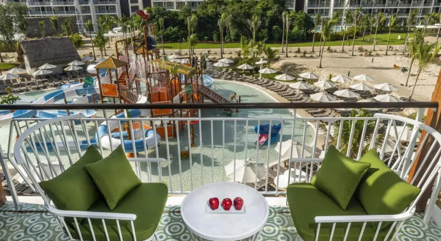 Двухместный полулюкс Family Daisy Ocean Riviera Paradise All Inclusive