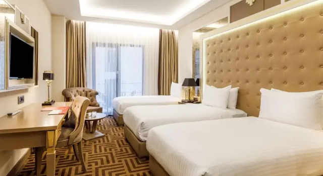 Трёхместный номер Ramada by Wyndham Istanbul Golden Horn