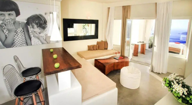 Двухместный люкс Infinity Pool West East Suites
