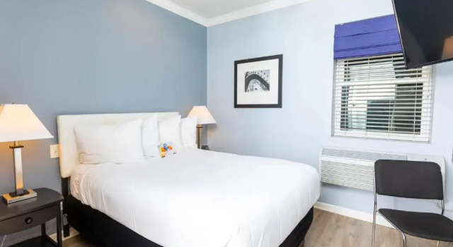 Номер Standard Hotel Chicago West Loop, SureStay Collection by Best Western