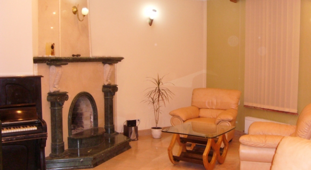 Hostel Happy Lanzheron, Забронировать Хостел Хостелы Одессы, рядом с Одесский железнодорожный вокзал, Хостел