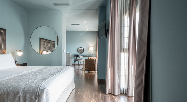 Двухместный люкс Pamplona Catedral Hotel