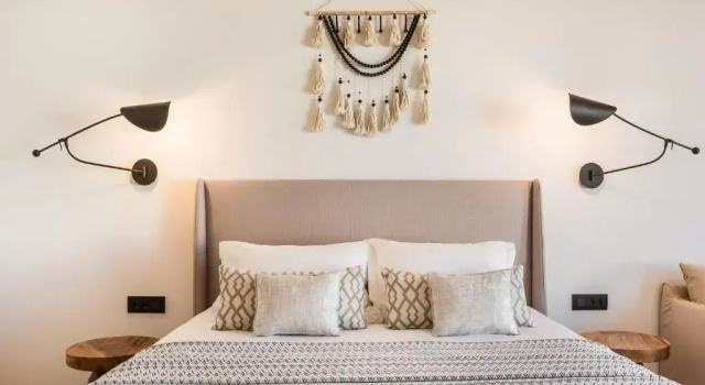 Люкс-студио с террасой с видом на бассейн LYO Boutique Hotel