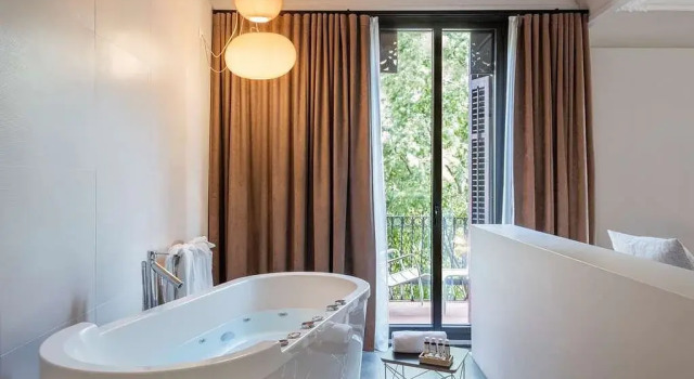 Двухместный люкс Modernist Dream Alexandra Barcelona Hotel, Curio Collection by Hilton