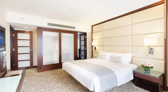 Двухместный люкс Executive Regal Kowloon Hotel