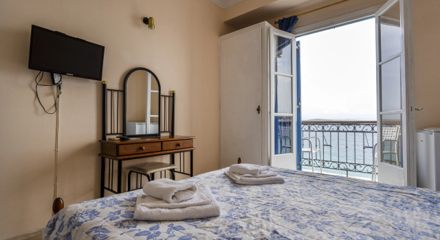 Stelios Hotel