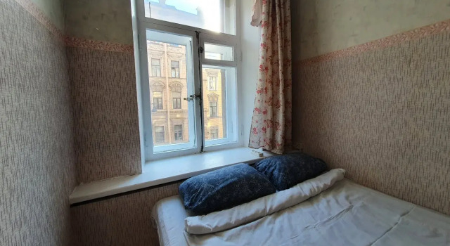 Четырёхместный семейный номер Economy BChostel Guest house