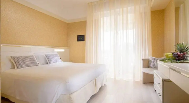 Двухместный номер Comfort с балконом Hotel Bristol