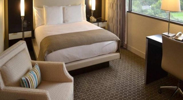 Двухместный полулюкс DoubleTree by Hilton Hotel Houston Hobby Airport