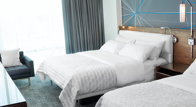 Четырёхместный люкс с 2 комнатами (1 спальня) Le Meridien Atlanta Perimeter