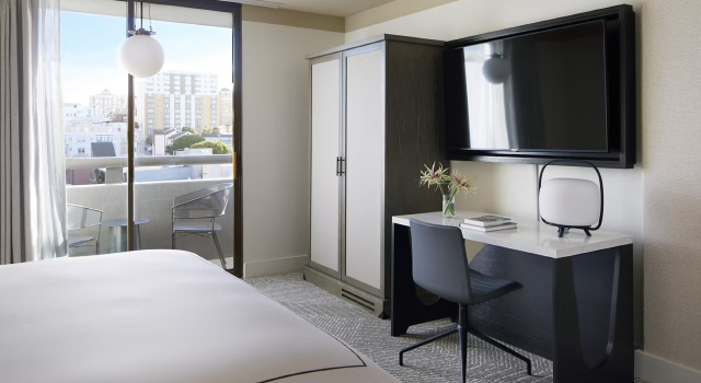 Номер с балконом Kimpton Hotel Enso by IHG