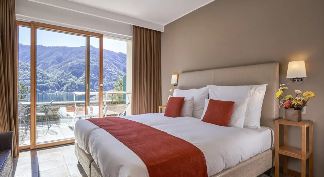 Люкс семейный с 2 комнатами с видом на озеро Parco San Marco Lifestyle Beach Resort