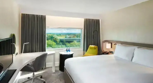 Двухместный номер Executive с доступом в лаундж Hilton London Heathrow Airport