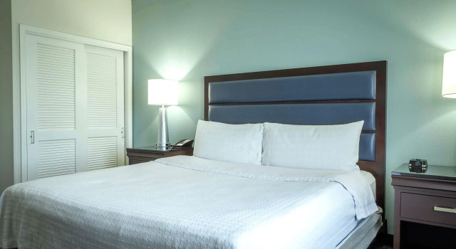 Двухместный люкс c 1 комнатой Homewood Suites by Hilton Miami - Airport West
