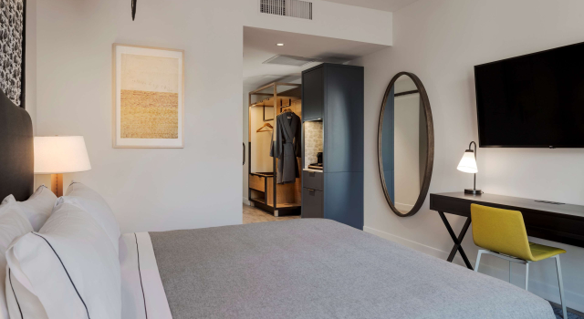 Номер с видом на город Canopy By Hilton Boston Downtown