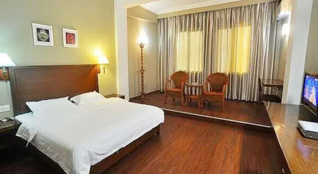Xingyi Hotel, Book Hotel Sanya Hainan