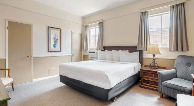 St. Michael, BW Premier Collection Hotel, Book Hotel Prescott Arizona