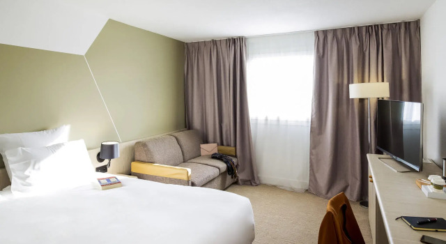 Двухместный семейный номер Classic Mercure Cannes Mandelieu