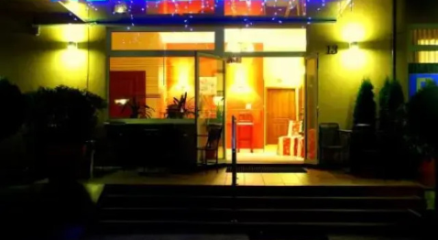 Hotel Adria, Book Hotel  