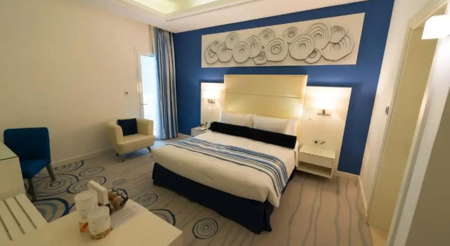 Двухместный люкс Diplomatic Golden Tulip Downtown Abu Dhabi